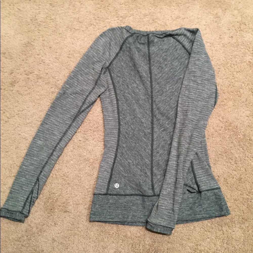 2/40$ Lululemon Longsleeve! Sz 2